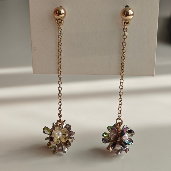 Nuance by Korea Jewelry - Dangle Earrings Nuance by Korea Gold Tone Iridescent Flower Pearl Drop NEW